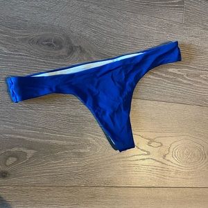Victoria's Secret Thong Bikini Bottom Medium